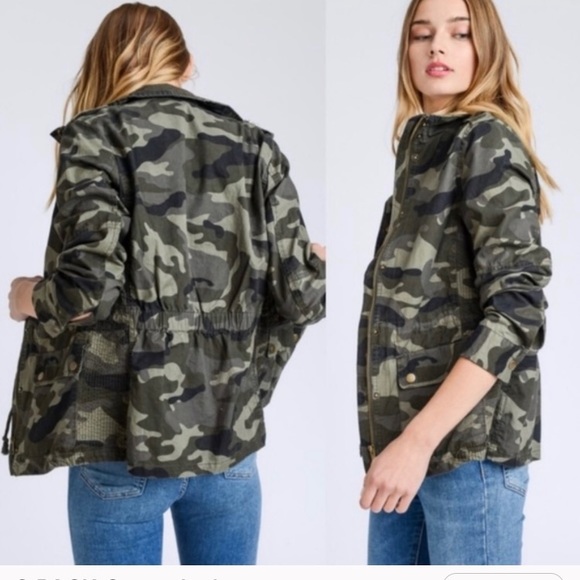 ONE LEFT NWT Camo Print Jacket - Picture 3 of 3